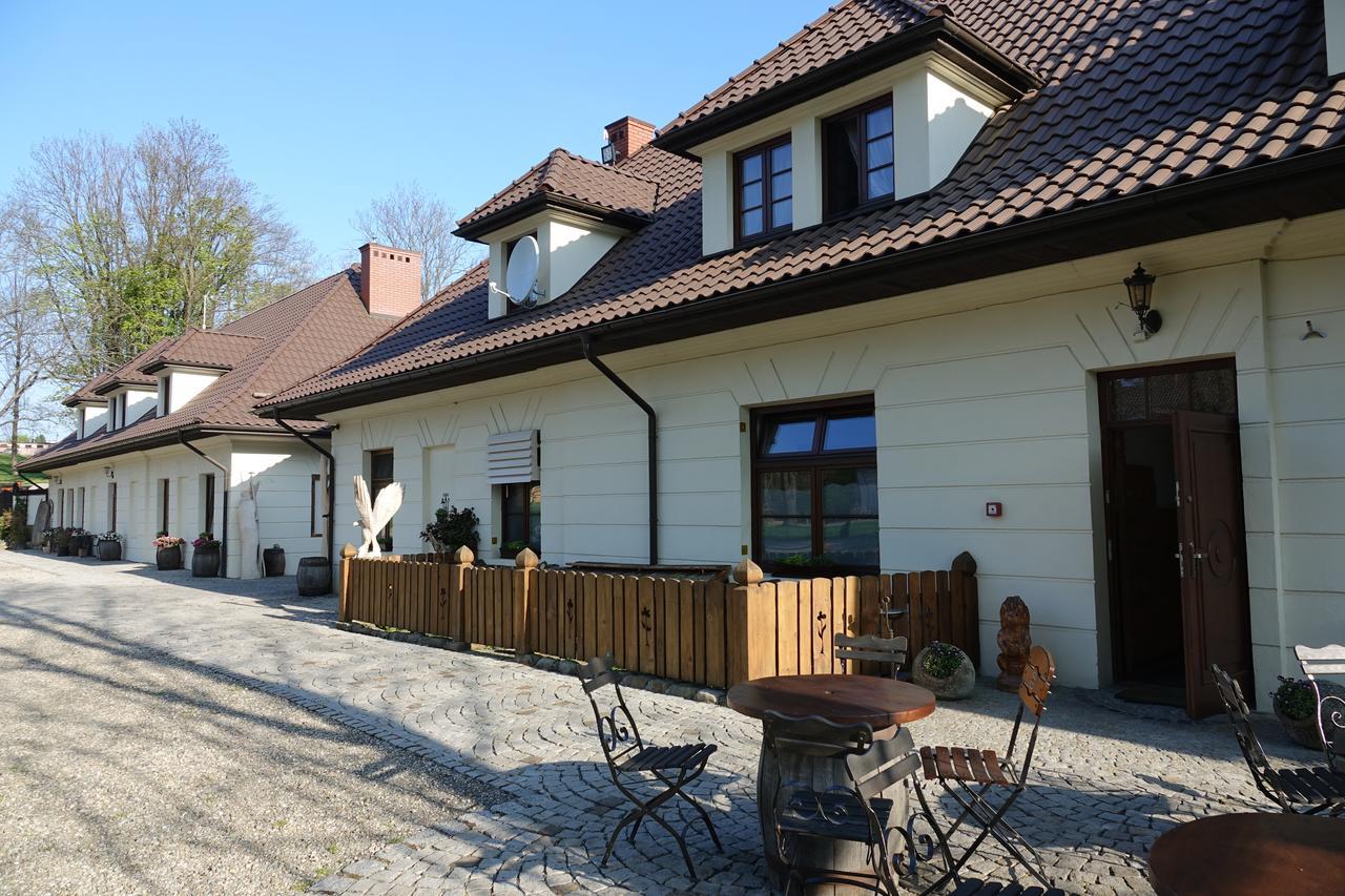 Gosciniec Dworski W Ropie - Pokoje Goscinne Ropa Exterior photo
