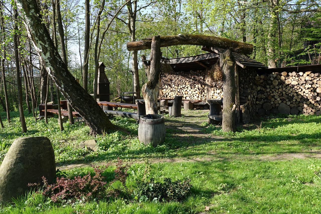 Gosciniec Dworski W Ropie - Pokoje Goscinne Ropa Exterior photo